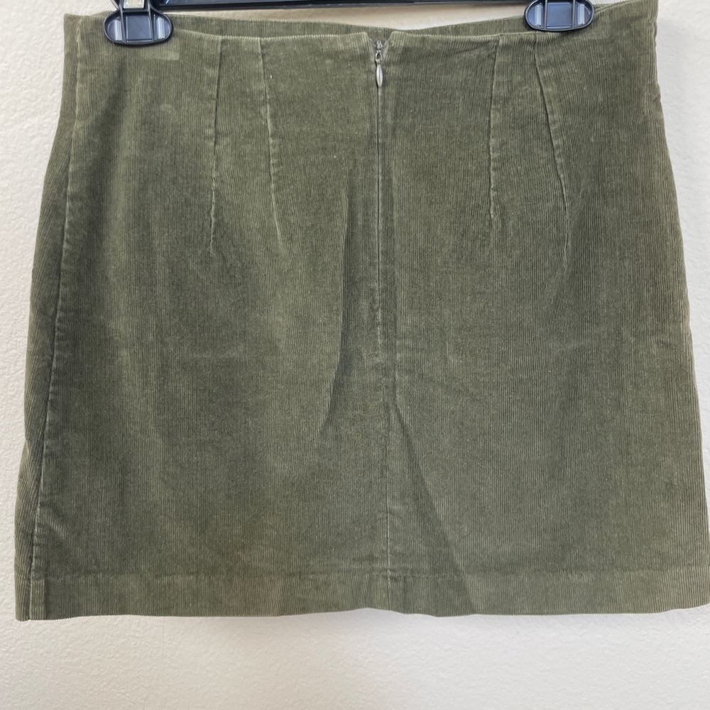 Olive Button-Front Mini Skirt - Picture 4 of 5